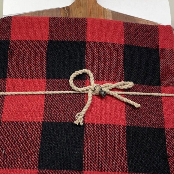 Robert Stanley Towel and Cutting Board Set Red Black Plaid Northwood Lodge NWT - Picture 7 of 7
